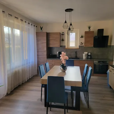 Chez Carine Et Jonathan *